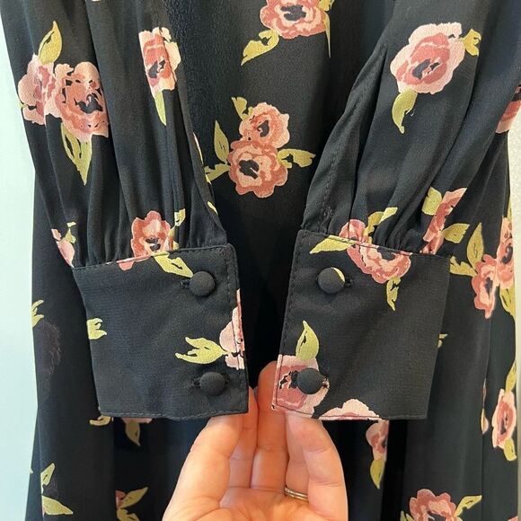 New Flynn Skye Elena Mini Dress Night Heavens Size XS Black Floral Open Back NWT - Picture 6 of 12